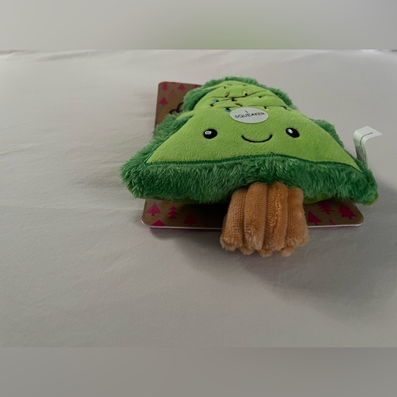 NWT cute Christmas tree squeaker toy for dogs - Picture 5 of 8